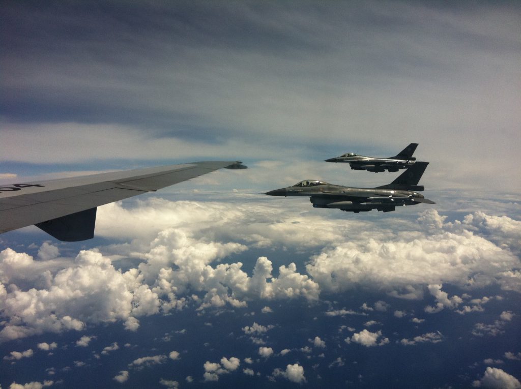 Bijtanken F16 boven Libie